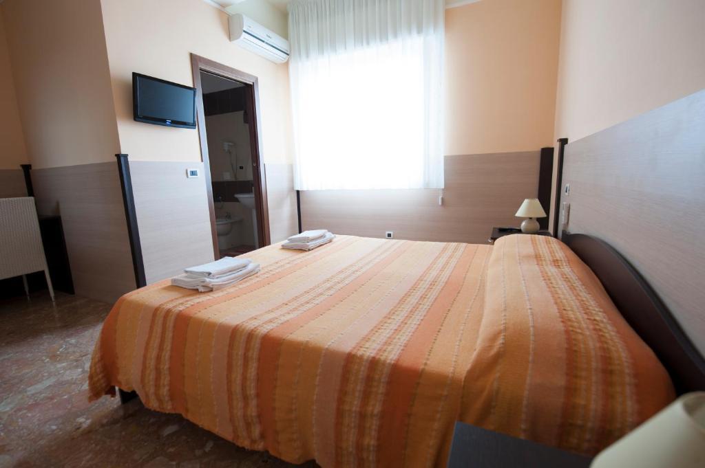 Aragonese Bed & Breakfast Reggio Calabria Room photo